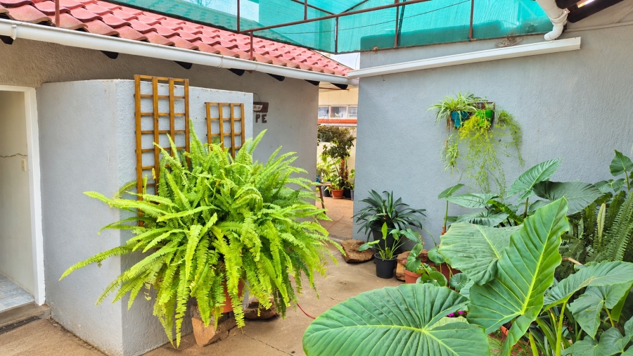3 Bedroom Property for Sale in Flamwood North West